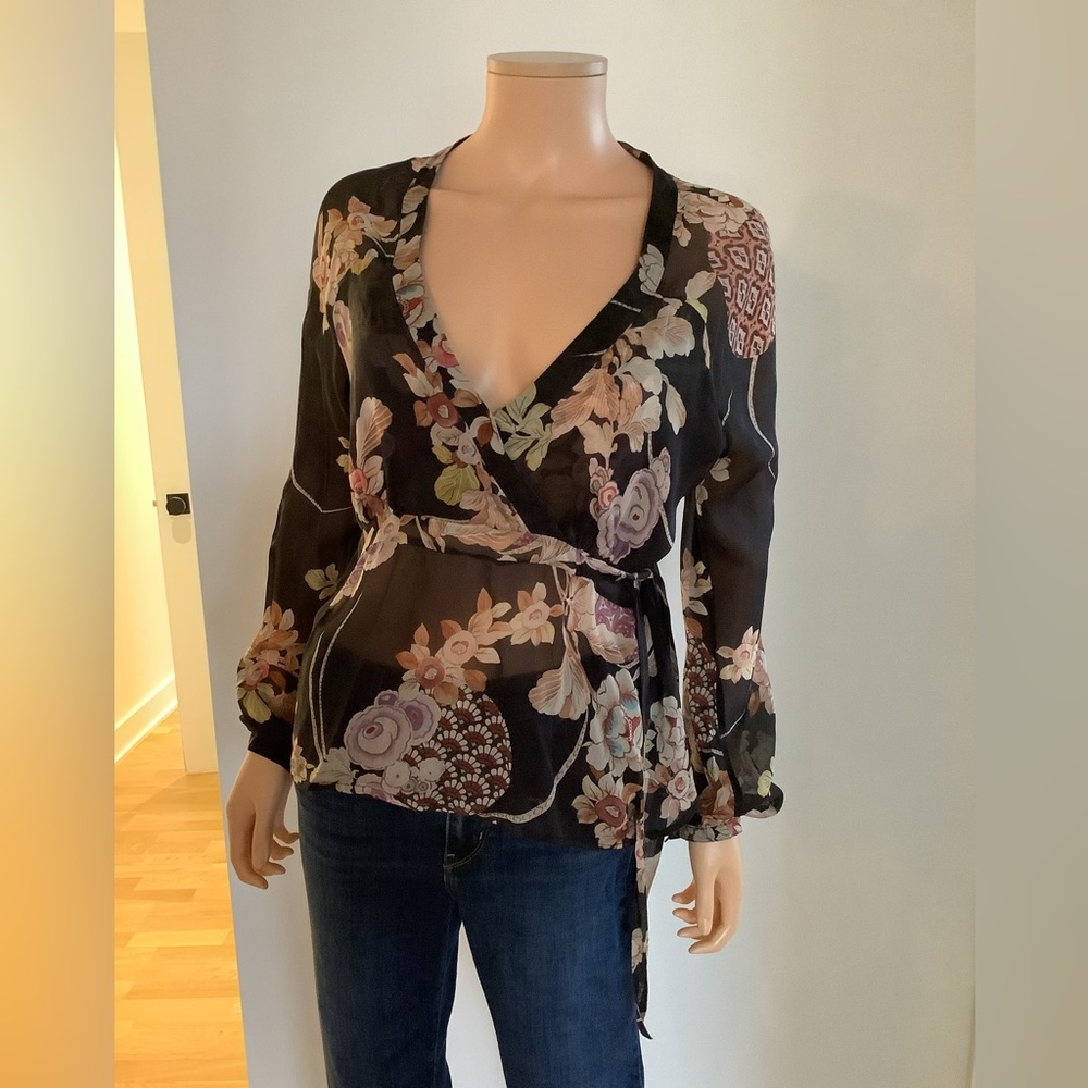 Pretty semi-transparent Jean Paul blouse in magnificent colors